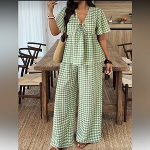 Green 2 Piece Set